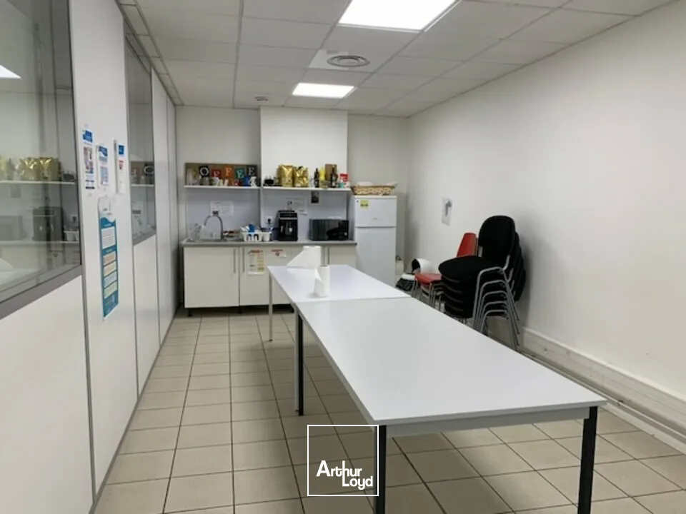 Bureaux - Location - ENTRAIGUES SUR LA SORGUE - 84320 - 280-451 - 7610945