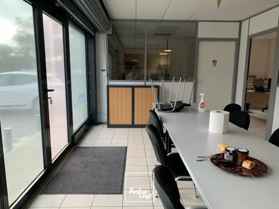 Bureaux - Location - ENTRAIGUES SUR LA SORGUE - 84320 - 280-451 - 7610946