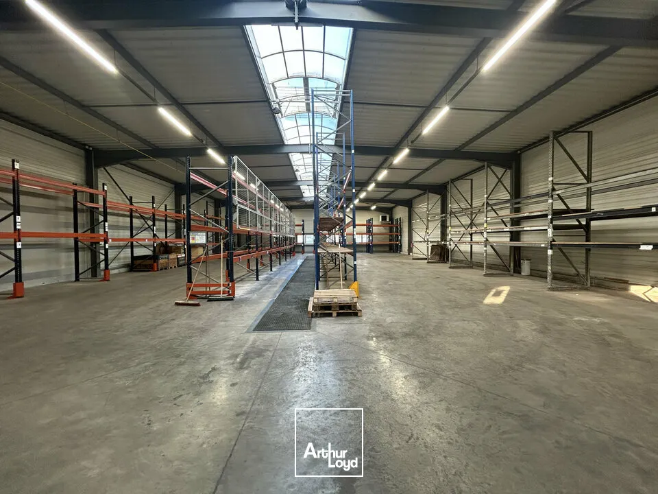 Locaux d'activité & Entrepôts - Vente - SAINT-AVOLD - 57500 - 850-850 - 7610973