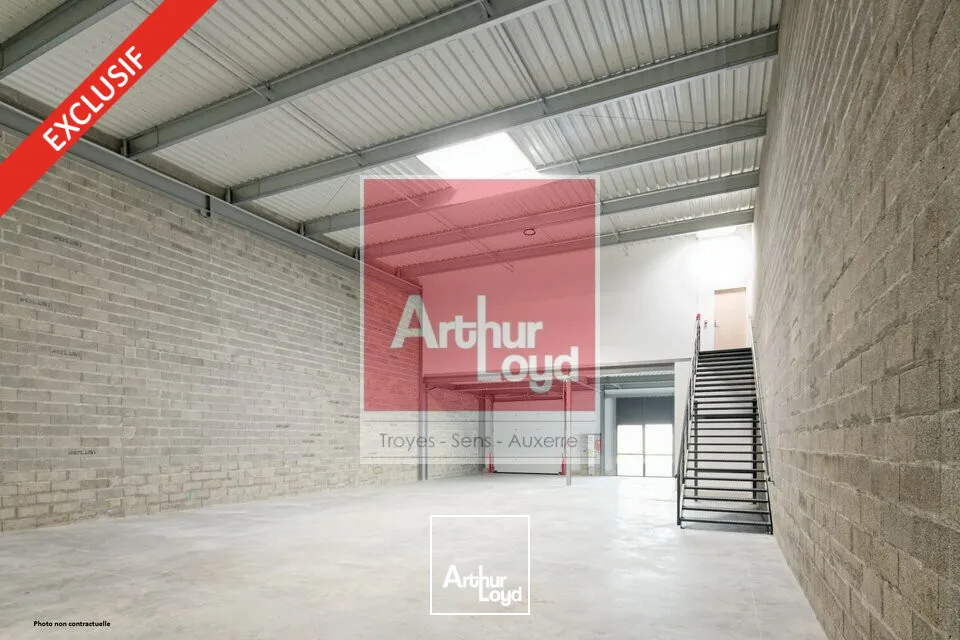 Locaux d'activité & Entrepôts - Location - LAVAU - 10150 - 372.3-372.3 - 7611084