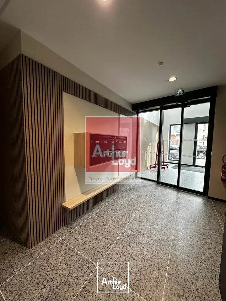 Bureaux - Location - TROYES - 10000 - 694-694 - 7611117