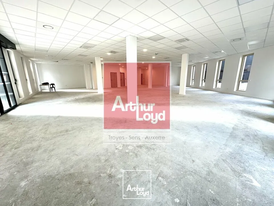 Bureaux - Location - TROYES - 10000 - 694-694 - 7611115