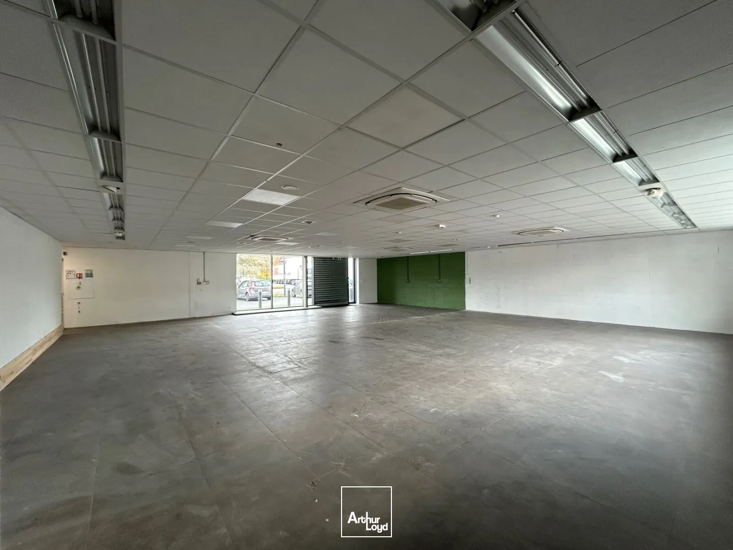 Locaux commerciaux - Vente - SAINT QUENTIN - 02100 - 231-231 - 7611155