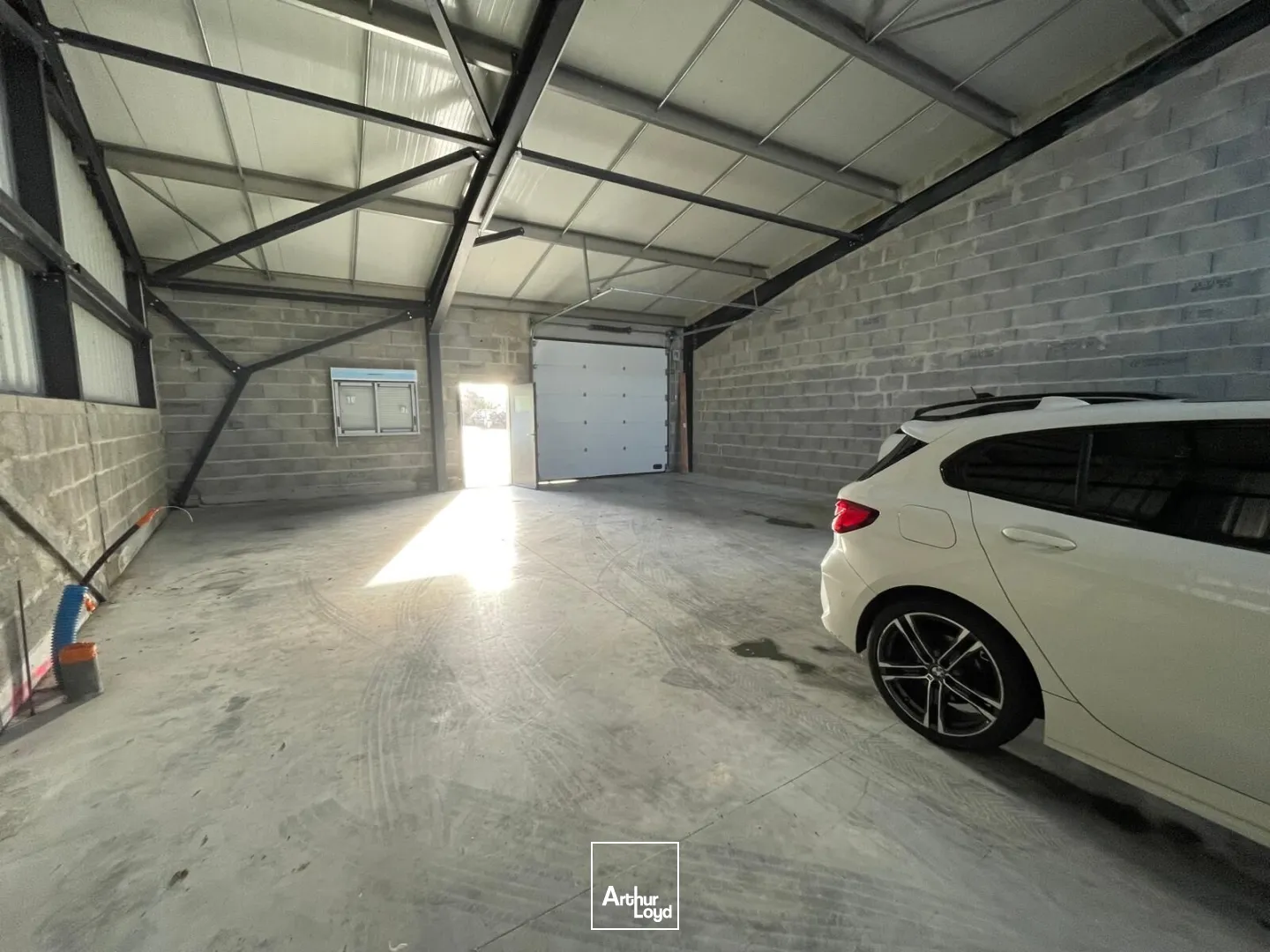 Locaux d'activité & Entrepôts - Location - BRECH - 56400 - 123-123 - 7611235