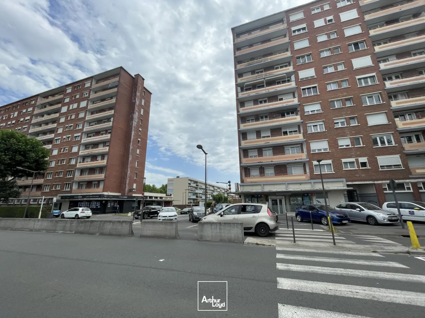 Locaux commerciaux - Location - MAUBEUGE - 59600 - 135-135 - 7611515