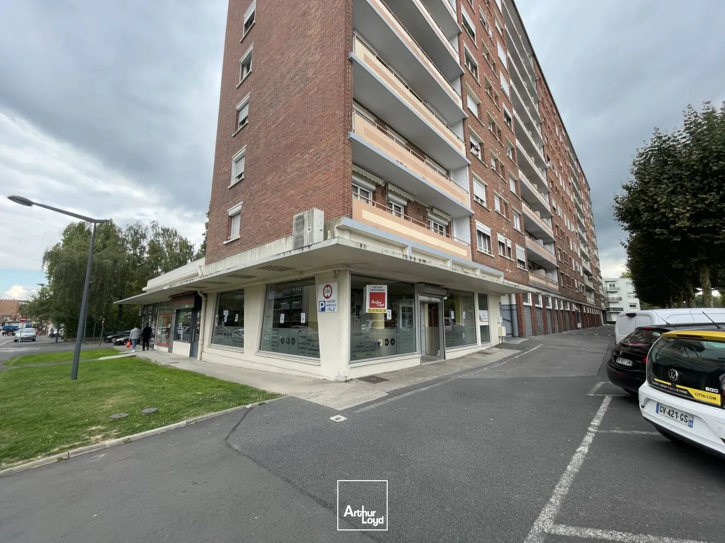 Locaux commerciaux - Location - MAUBEUGE - 59600 - 135-135 - 7611525