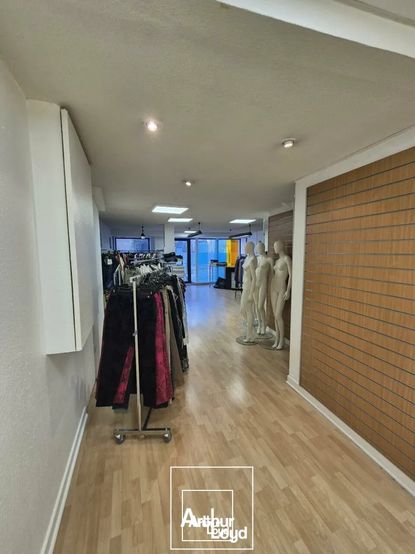 Locaux commerciaux - Location - BRIVE-LA-GAILLARDE - 19100 - 80-80 - 7612496