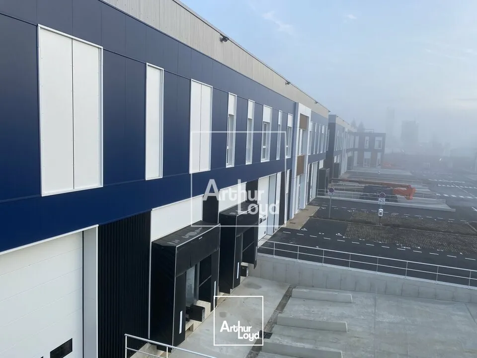 Locaux d'activité & Entrepôts - Location - MOISSY CRAMAYEL - 77550 - 823-10204.7 - 7612995