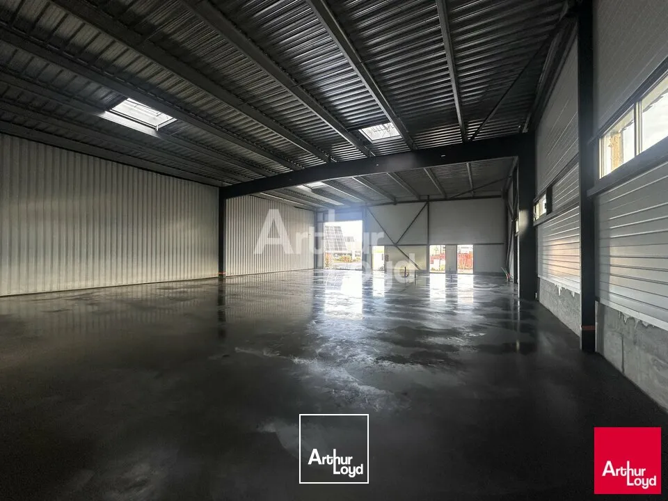 Locaux d'activité & Entrepôts - Location - VITRÉ - 35500 - 300-700 - 7613059