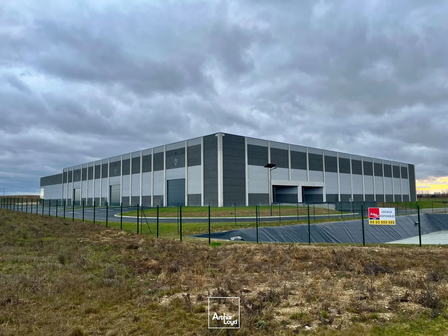 Locaux d'activité & Entrepôts - Location - BARENTON BUGNY - 02000 - 300-6300 - 7613117