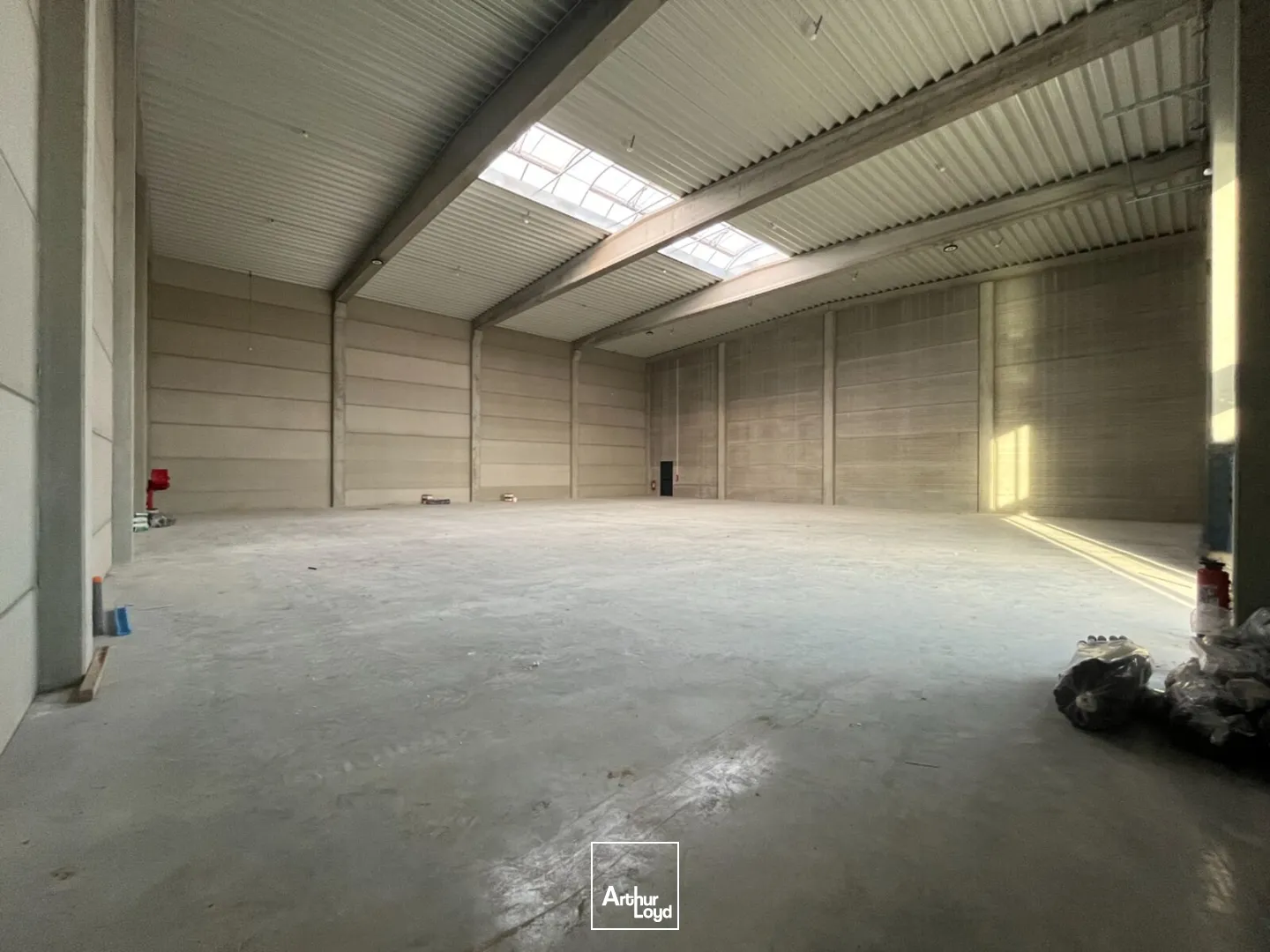 Locaux d'activité & Entrepôts - Location - BARENTON BUGNY - 02000 - 300-2100 - 7613124