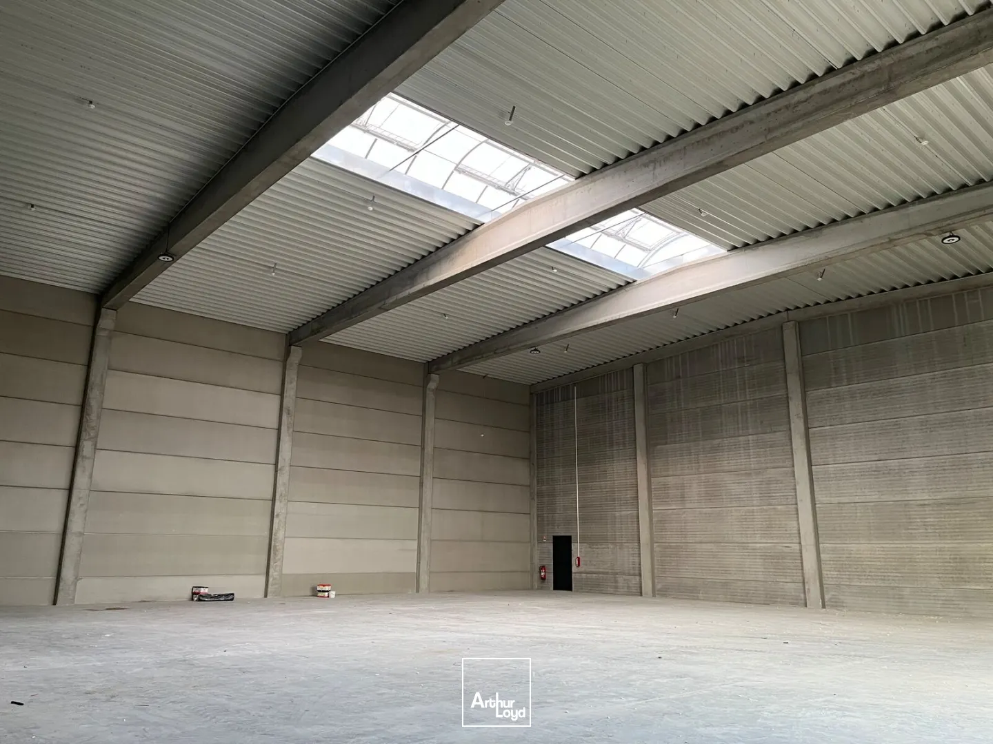 Locaux d'activité & Entrepôts - Location - BARENTON BUGNY - 02000 - 300-2100 - 7613125