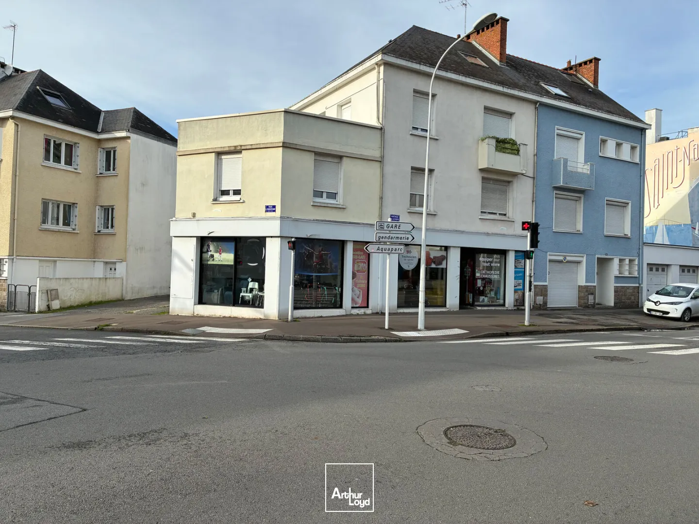 A LOUER LOCAL COMMERCIAL DE 122M2- SAINT NAZAIRE