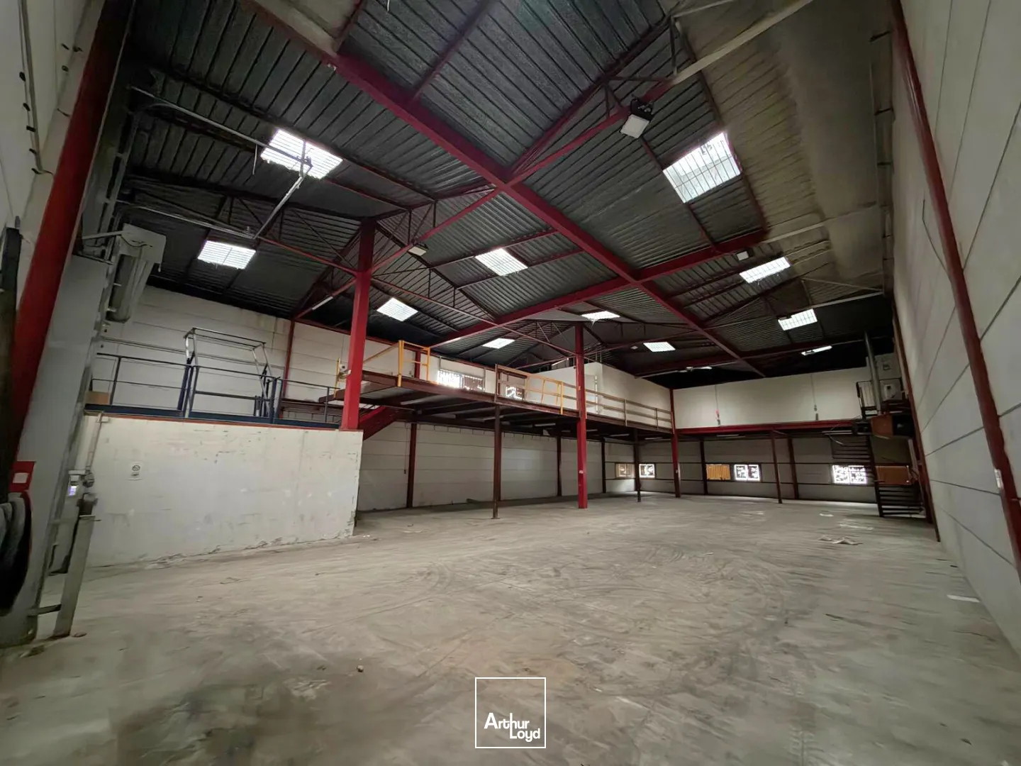 Locaux d'activité & Entrepôts - Location - MARSEILLE - 13011 - 695.75-1452 - 7613568