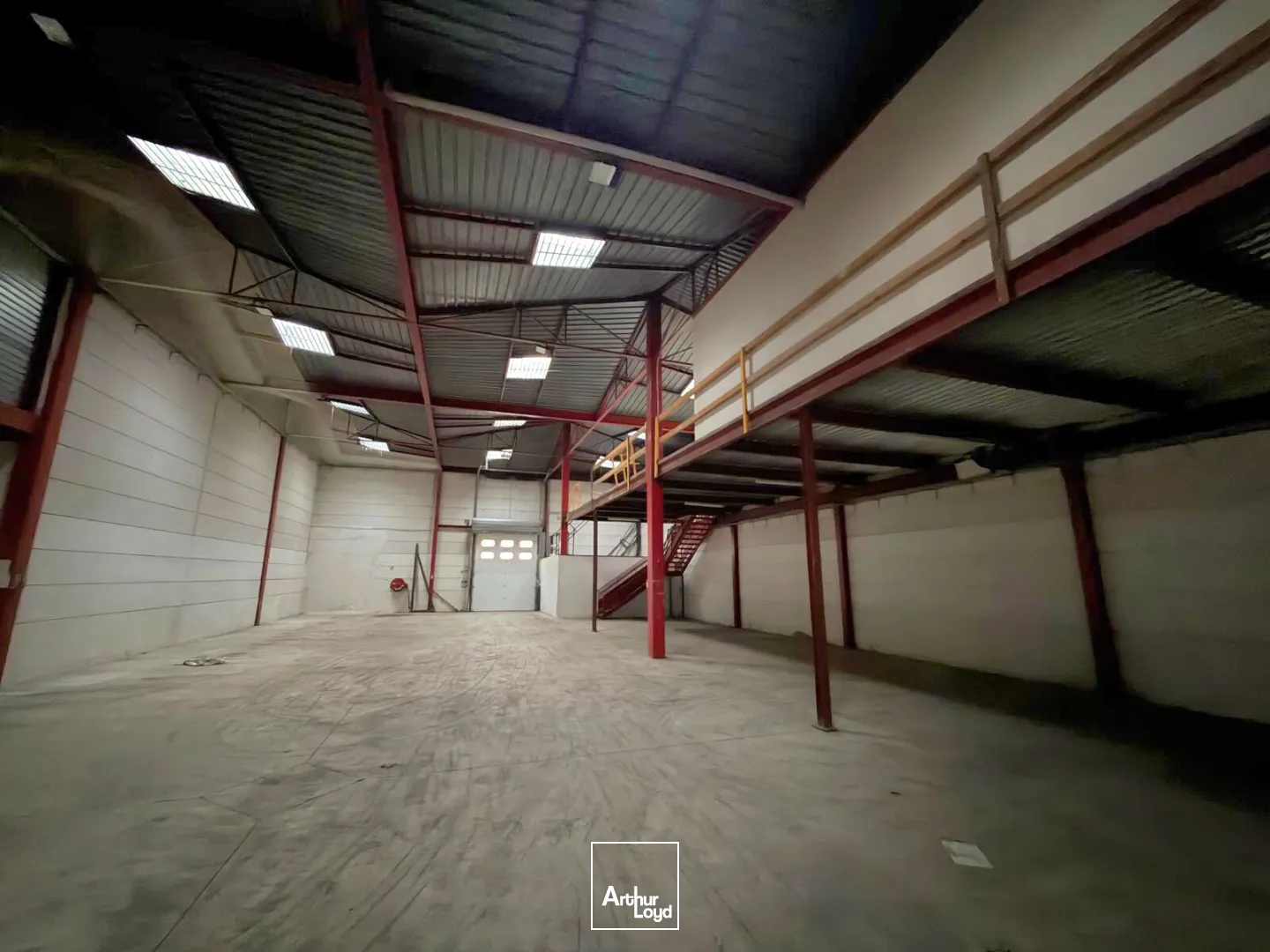 Locaux d'activité & Entrepôts - Location - MARSEILLE - 13011 - 695.75-1452 - 7613570