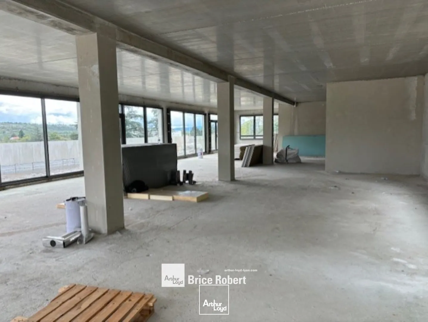 A LOUER - Bâtiment d'activités - ORLIENAS