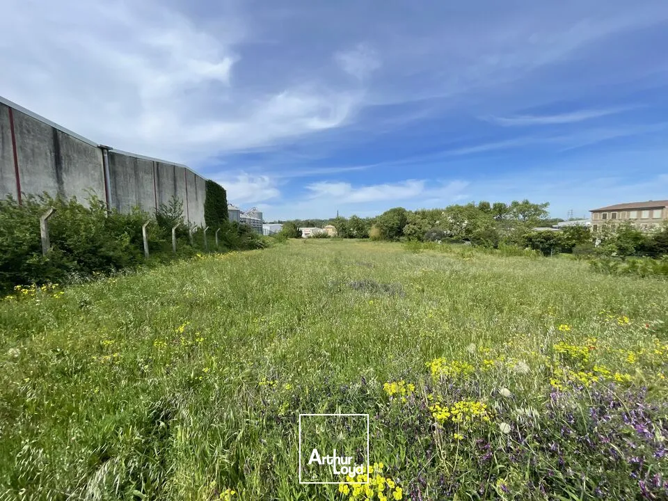À VENDRE - Terrain avec excellente visibilité - Secteur ZI Périgord / Le Pontet Nord (Avignon)