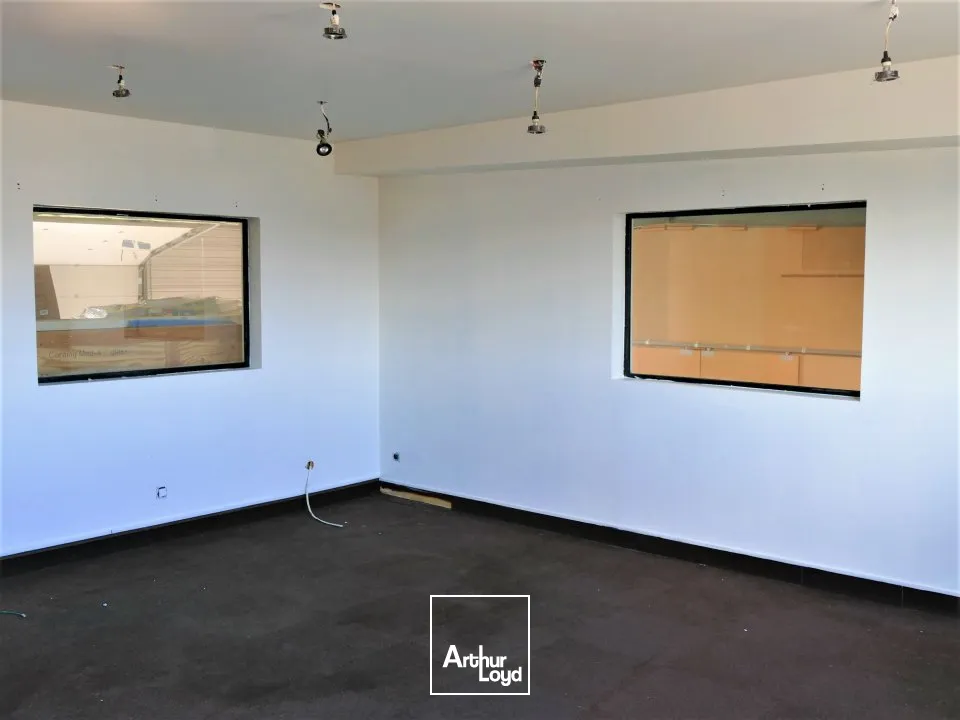 Locaux d'activité & Entrepôts - Vente - POITIERS - 86000 - 1373-1373 - 7613920