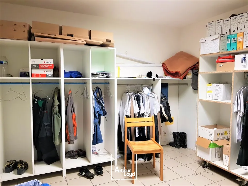 Locaux d'activité & Entrepôts - Vente - POITIERS - 86000 - 1373-1373 - 7613924