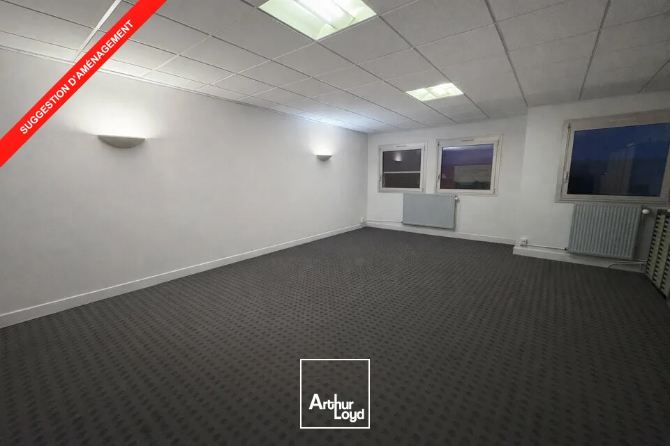 SAINT CYR SUR LOIRE BUREAUX A LOUER 700 M² PARKINGS SHOW ROOM POSSIBLE