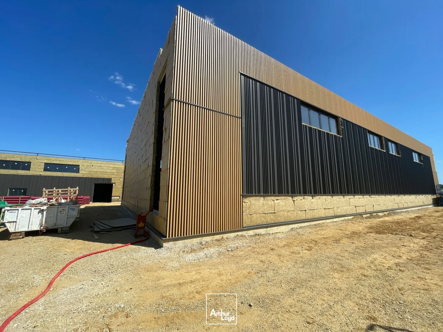 Locaux d'activité & Entrepôts - Location - AMBLAINVILLE - 60110 - 390-1560 - 7614017