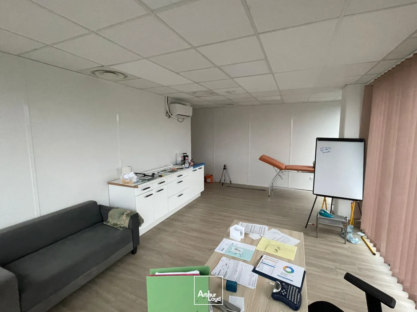 BUREAU D'ENVIRON 30M² BEAUVAIS