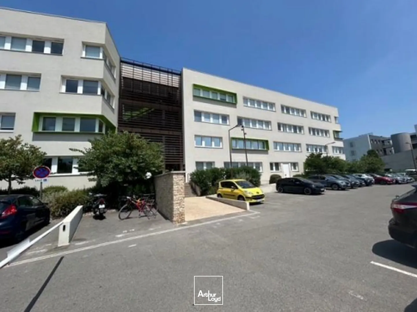 NIMES SUD - BUREAUX A VENDRE - R+2