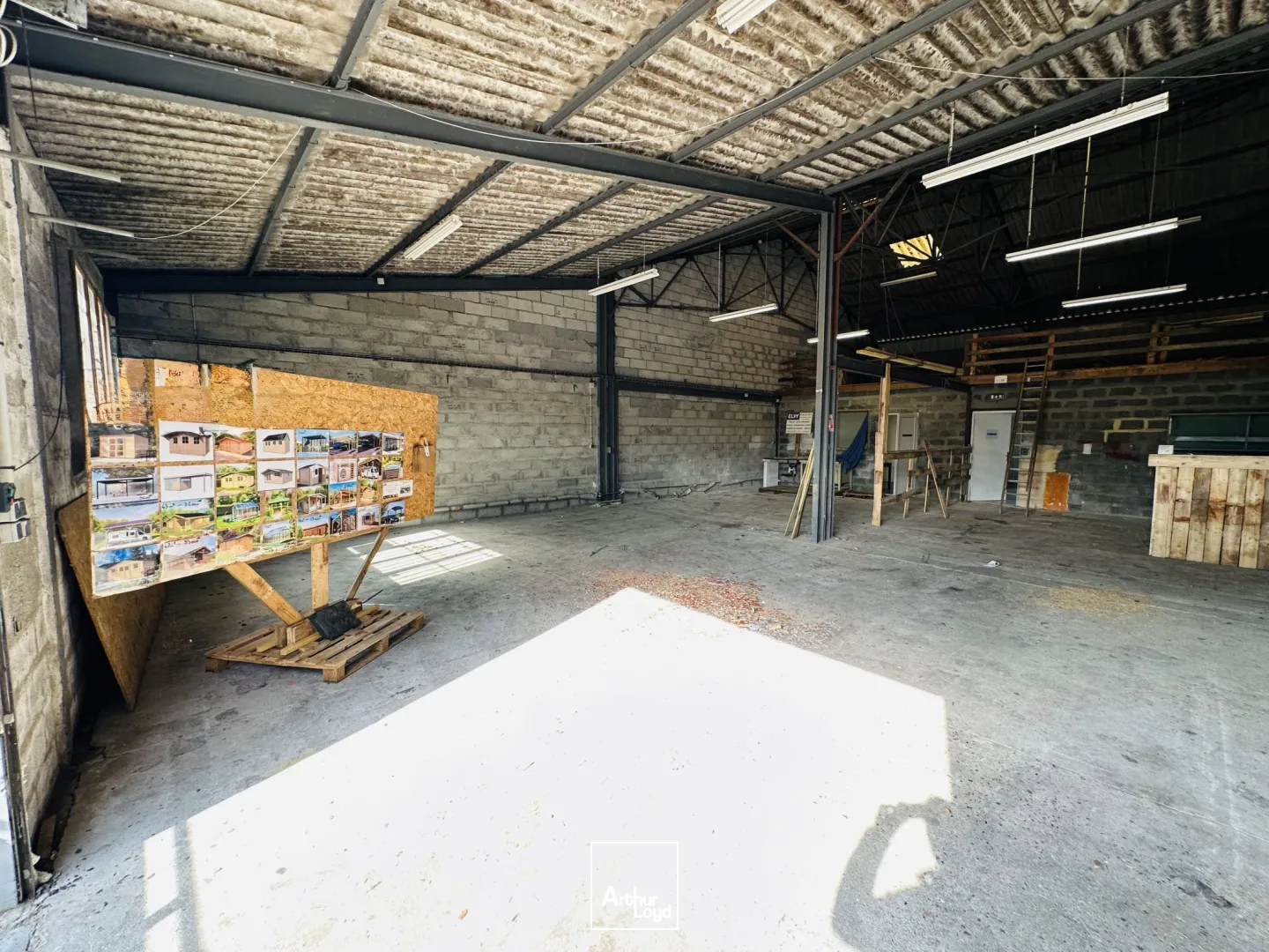 Locaux d'activité & Entrepôts - Location - YERVILLE - 76760 - 198-399 - 7614144