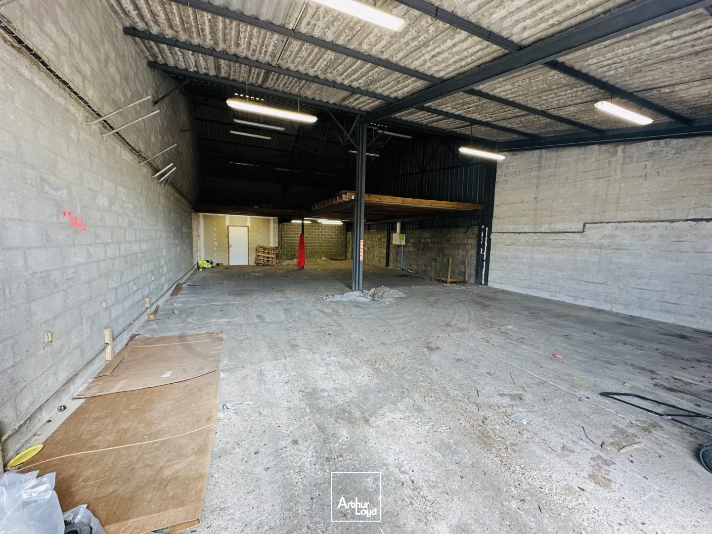 Locaux d'activité & Entrepôts - Location - YERVILLE - 76760 - 198-399 - 7614135