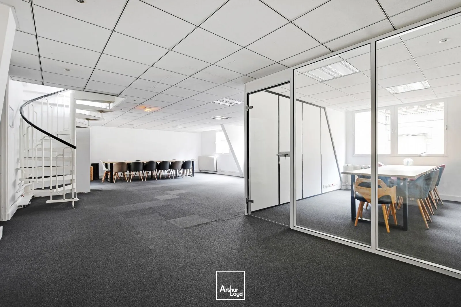 Bureaux à louer à PARIS 75017