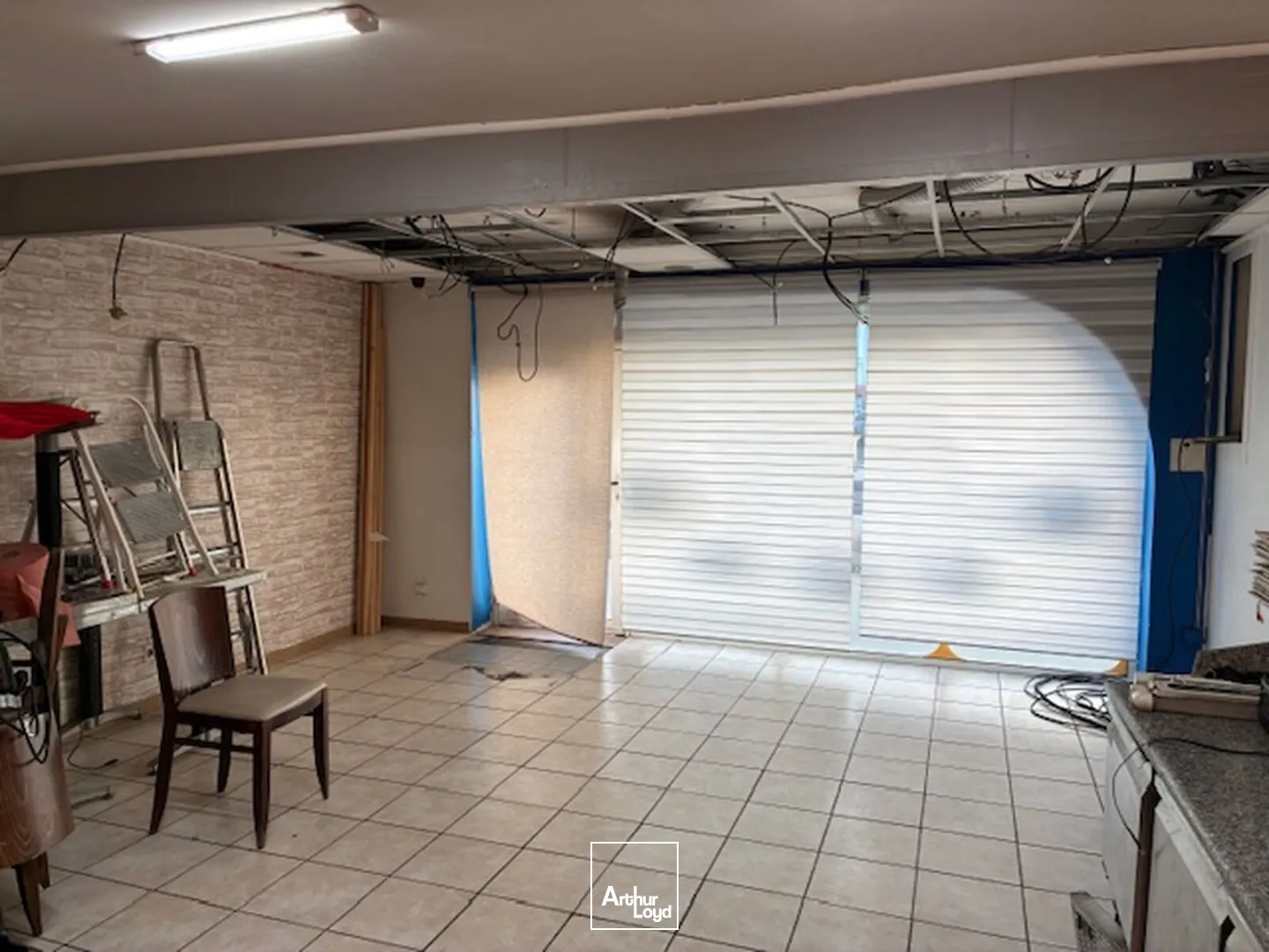 LOCATION LOCAL COMMERCIAL 75 M2-SAINT NAZAIRE