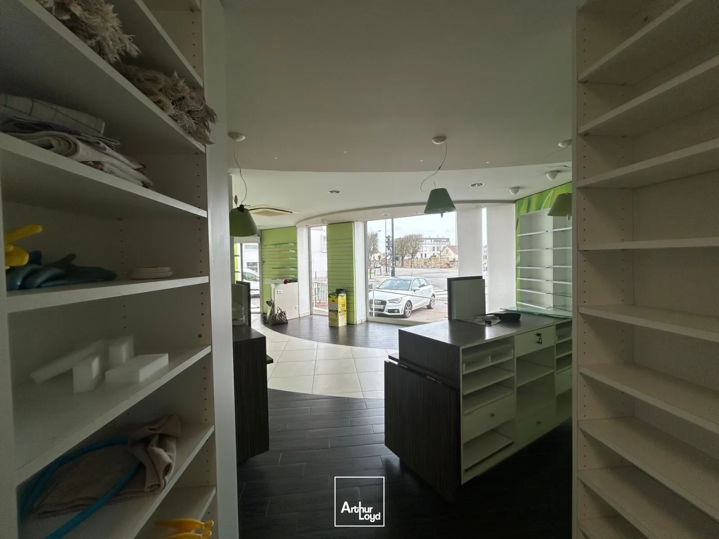 Location local commercial - Nantes Dervallières- Zola 44100