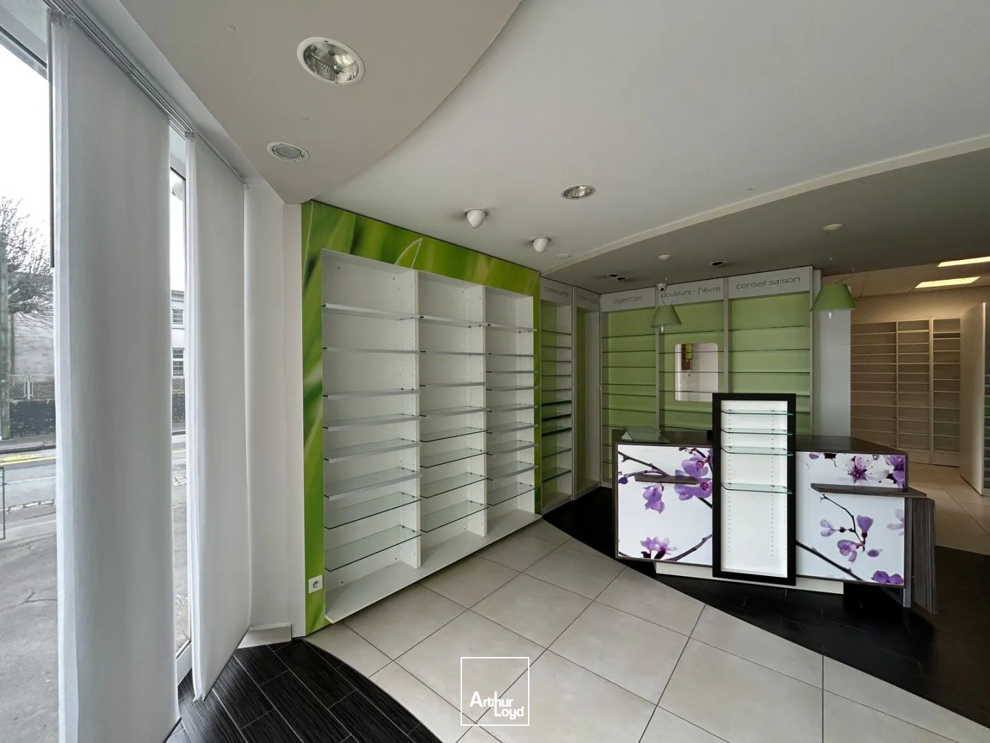 Location local commercial - Nantes Dervallières- Zola 44100