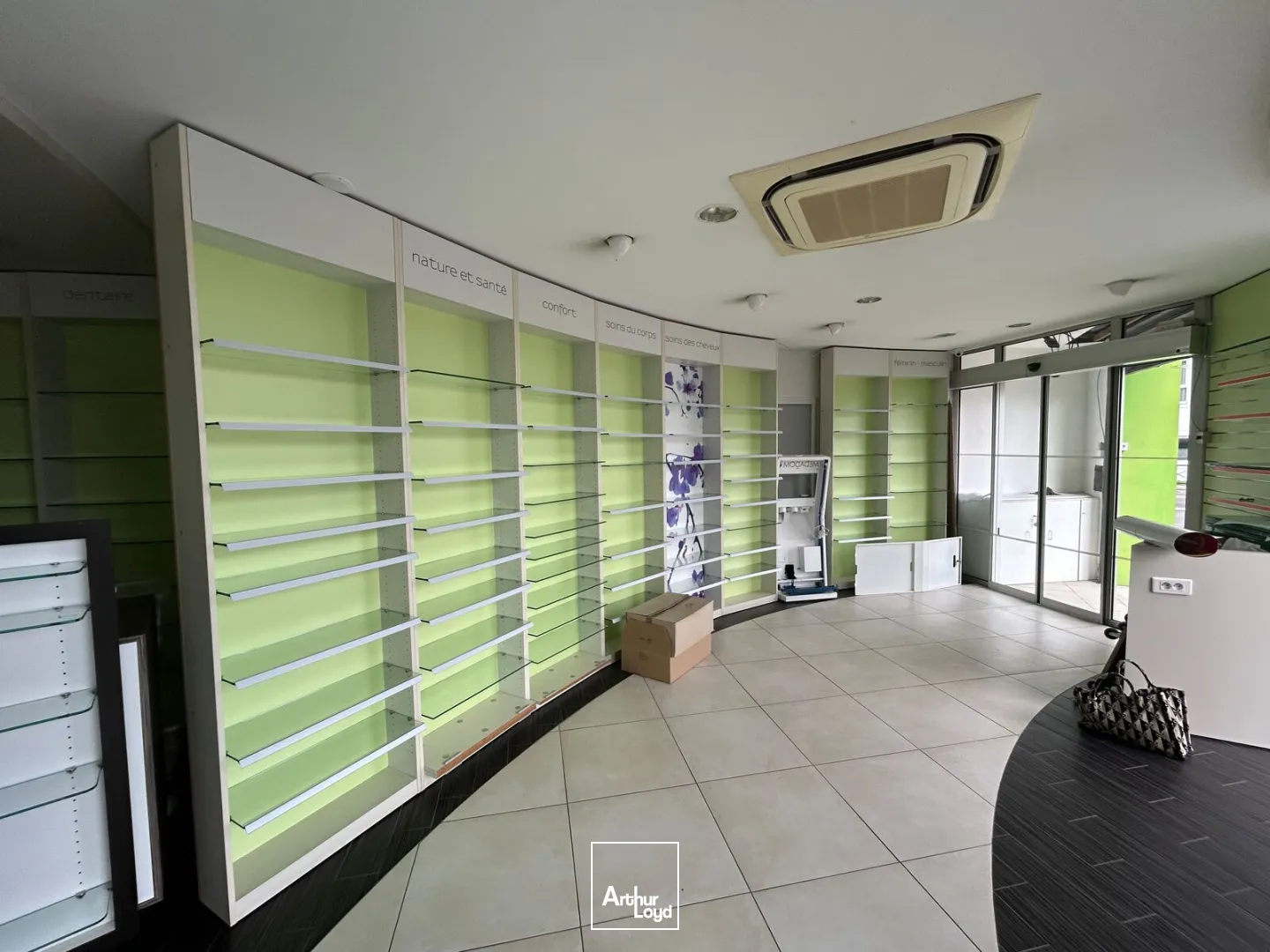 Location local commercial - Nantes Dervallières- Zola 44100