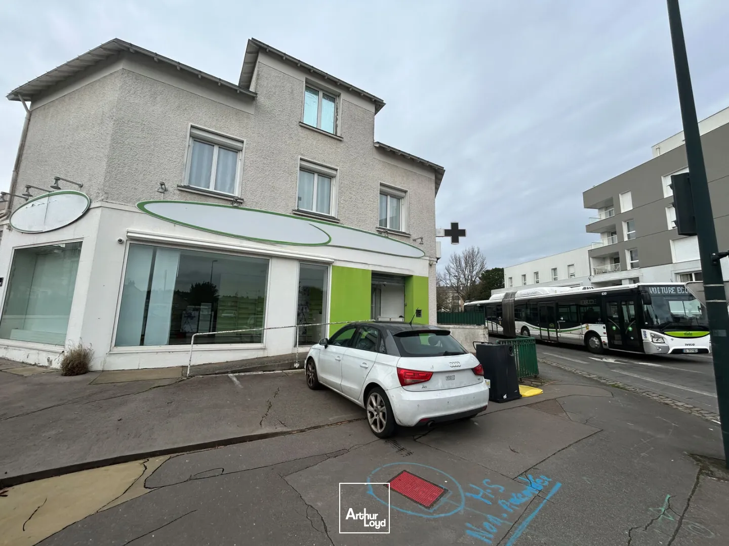 Location local commercial - Nantes Dervallières- Zola 44100
