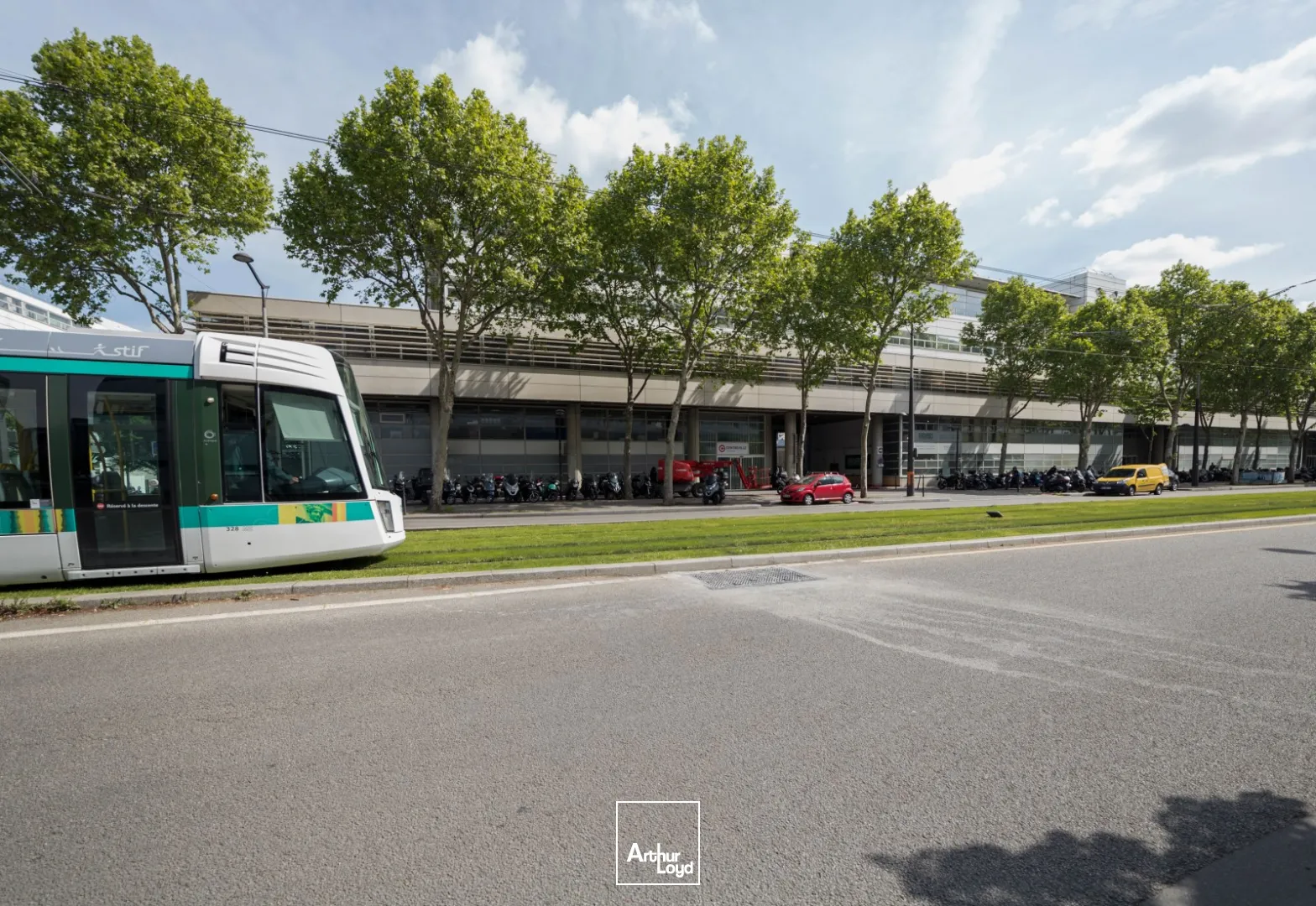 Locaux d'activité & Entrepôts - Location - PARIS - 75015 - 245.34-4186.68 - 7614414