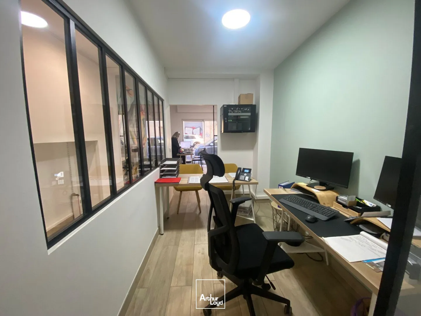 Locaux commerciaux à louer à MARSEILLE 13006