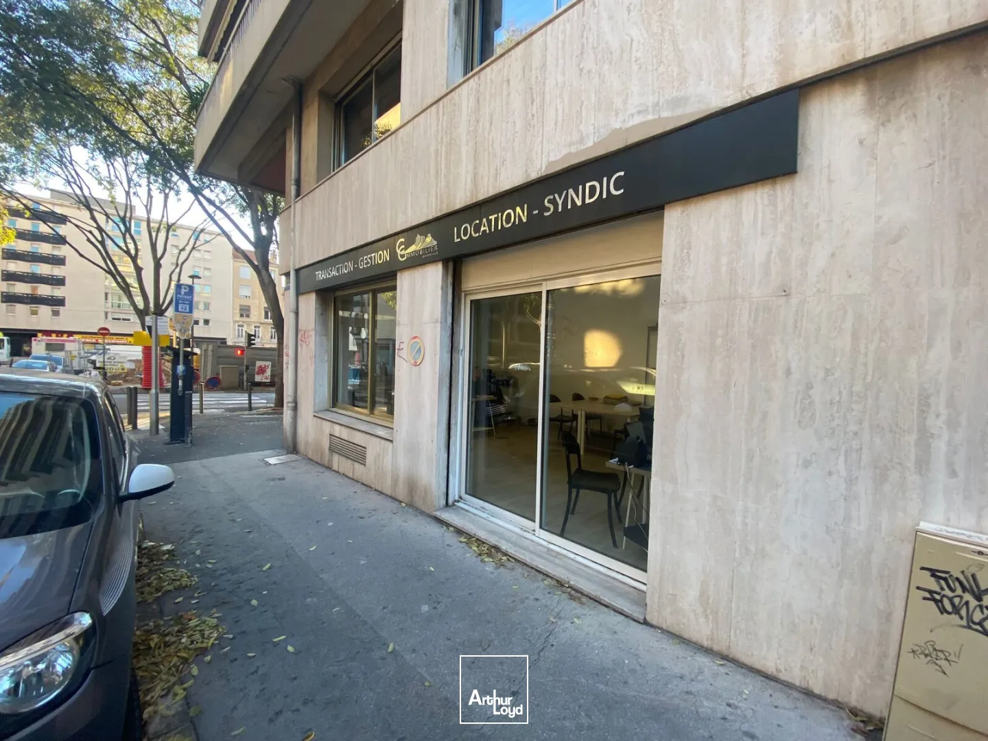 Locaux commerciaux à louer à MARSEILLE 13006