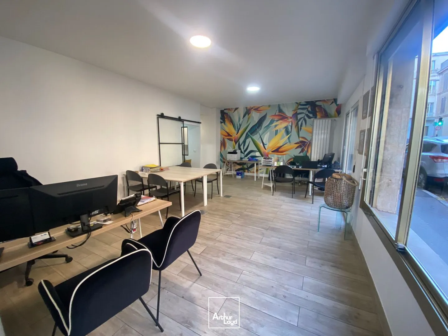 Locaux commerciaux à louer à MARSEILLE 13006