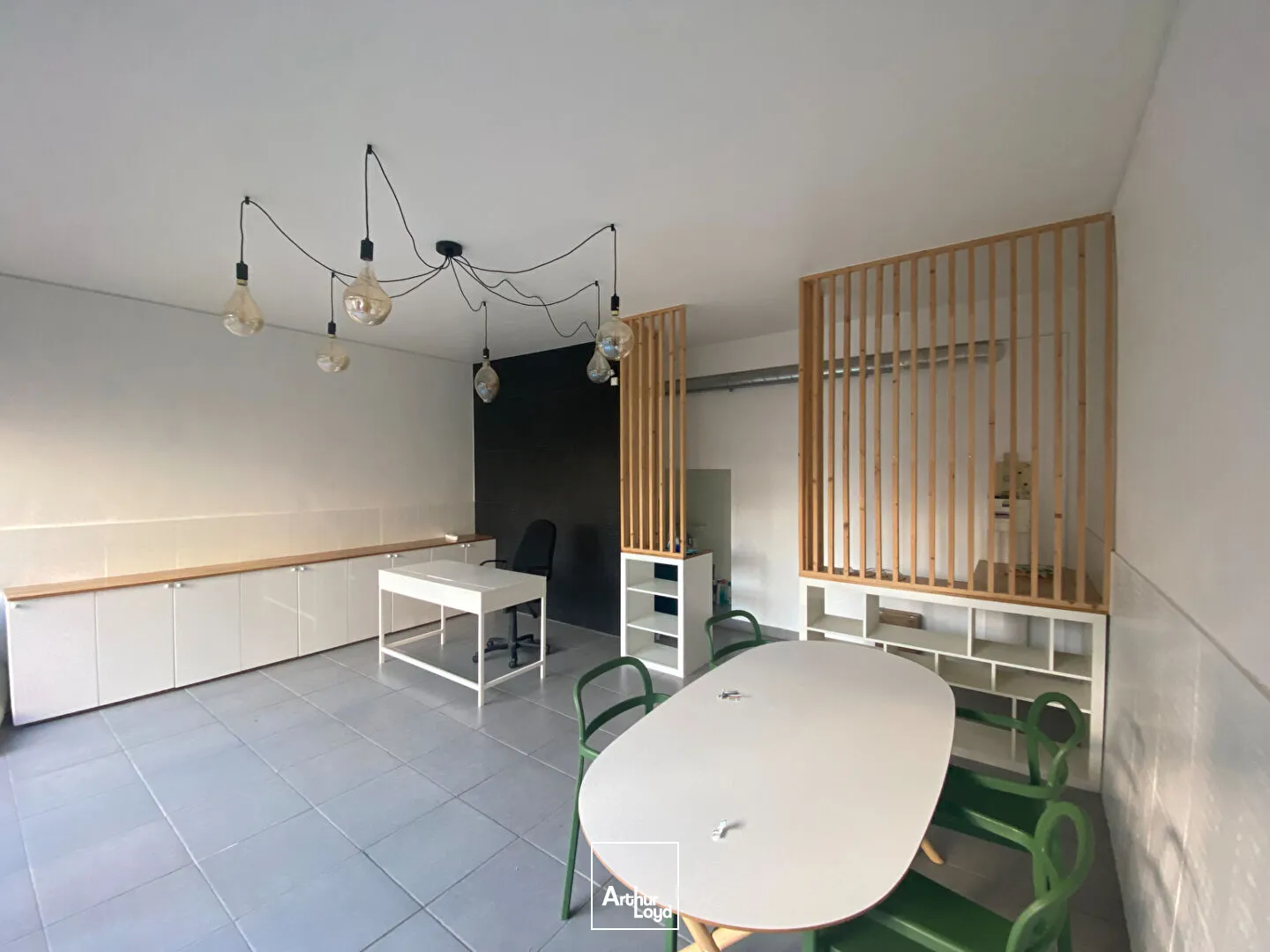 Bureau à louer 30 m² Centre historique Proximité Vieux Port La Rochelle