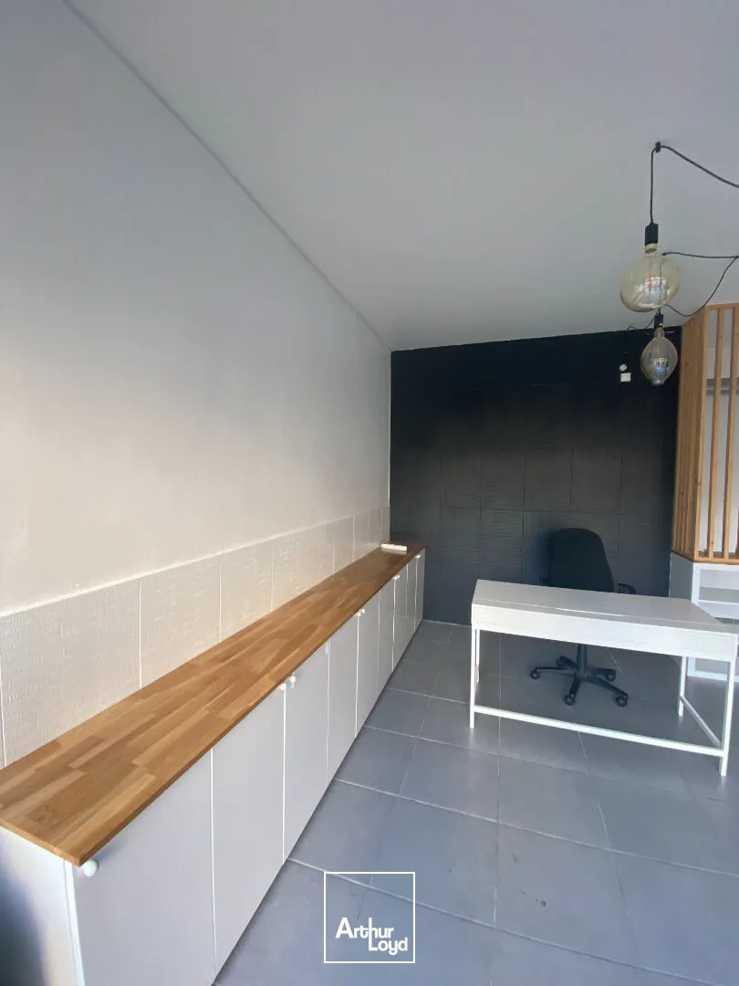 Bureau à louer 30 m² Centre historique Proximité Vieux Port La Rochelle