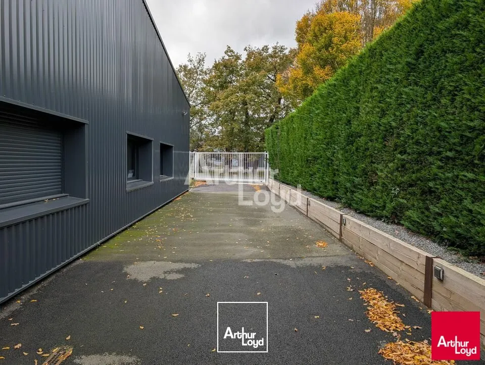 Locaux d'activité & Entrepôts - Location - SAINT-JACQUES-DE-LA-LANDE - 35136 - 260-260 - 7614751