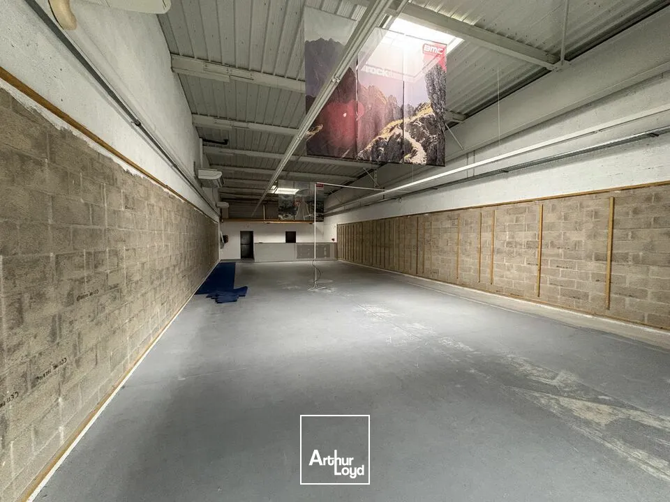 Locaux commerciaux - Location - LA FRANCHEVILLE - 08000 - 190-190 - 7614785