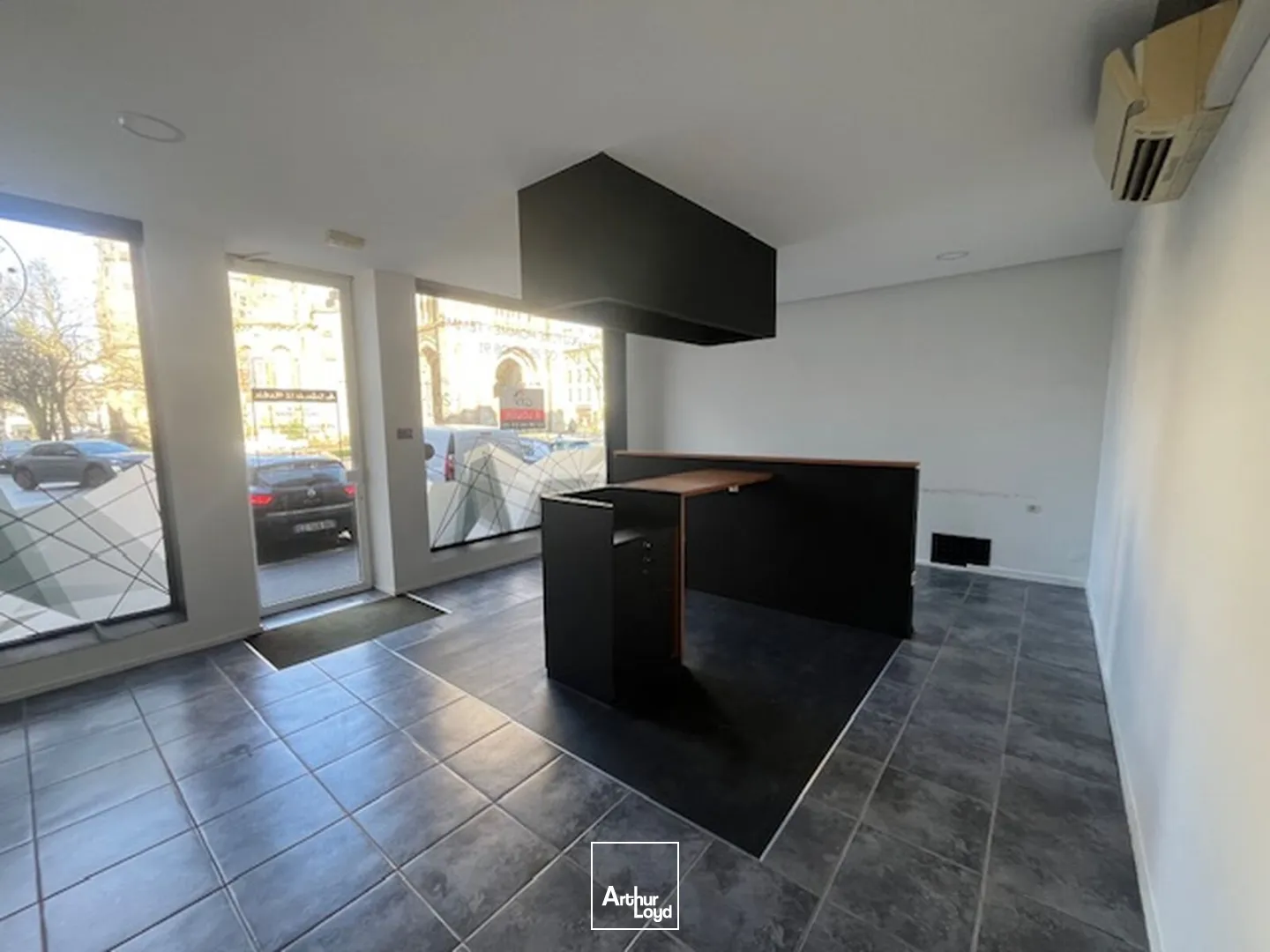 Locaux commerciaux - Location - BREST - 29200 - 50-50 - 7614934