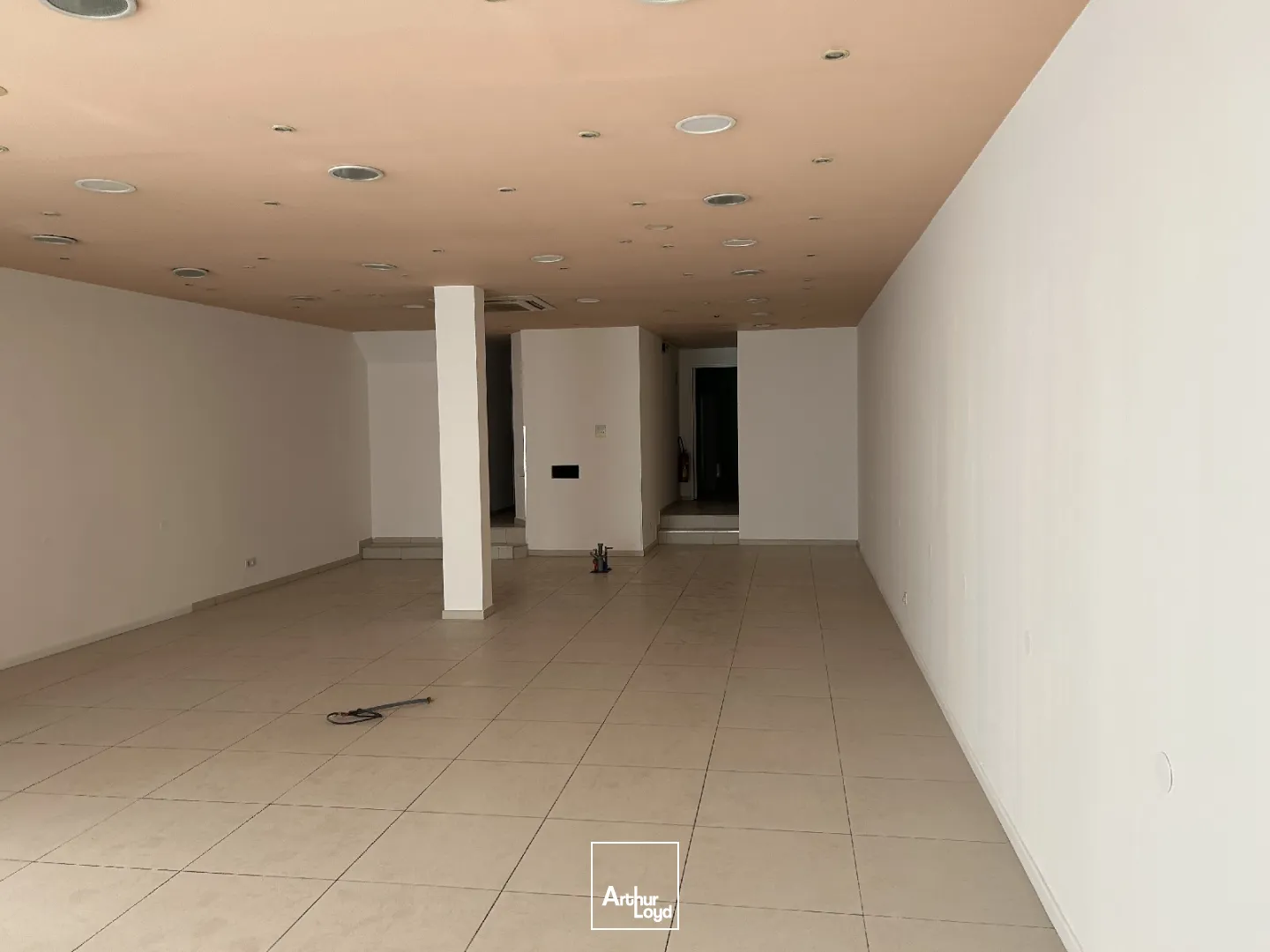 Locaux commerciaux - Location - LILLE - 59000 - 90-265 - 7615356