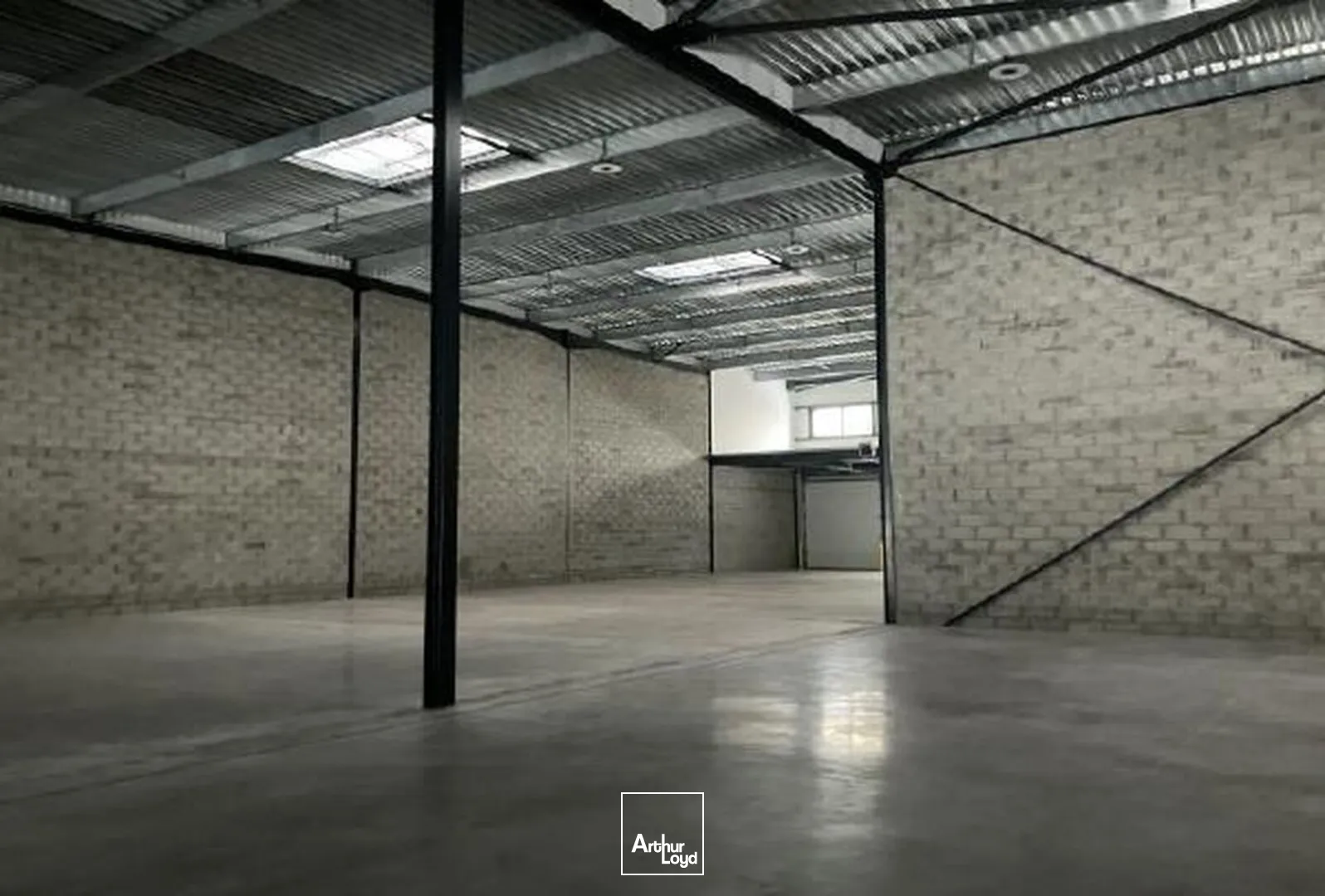 Locaux d'activité & Entrepôts - Location - BUC - 78530 - 290-2038 - 7615586