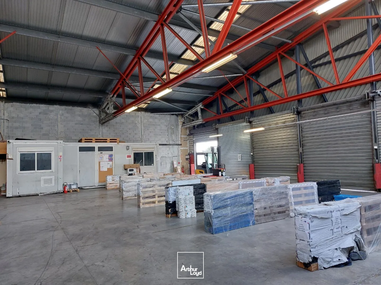 Locaux d'activité & Entrepôts - Location - LA FARLEDE - 83210 - 210-420 - 7615600