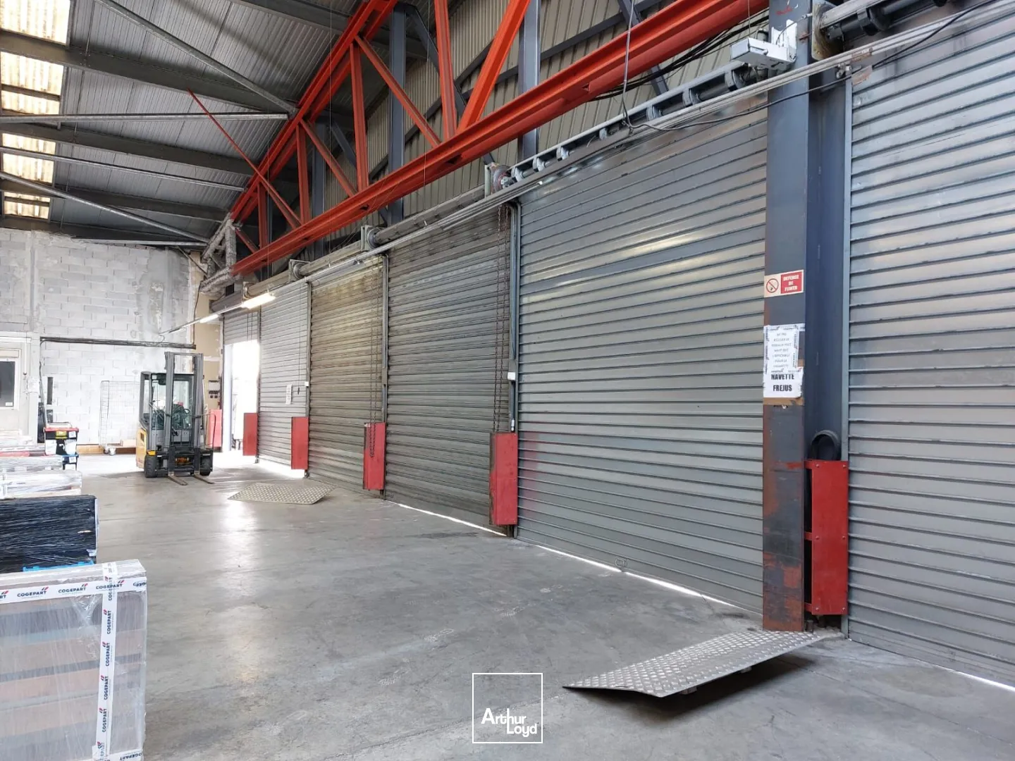 Locaux d'activité & Entrepôts - Location - LA FARLEDE - 83210 - 210-420 - 7615601