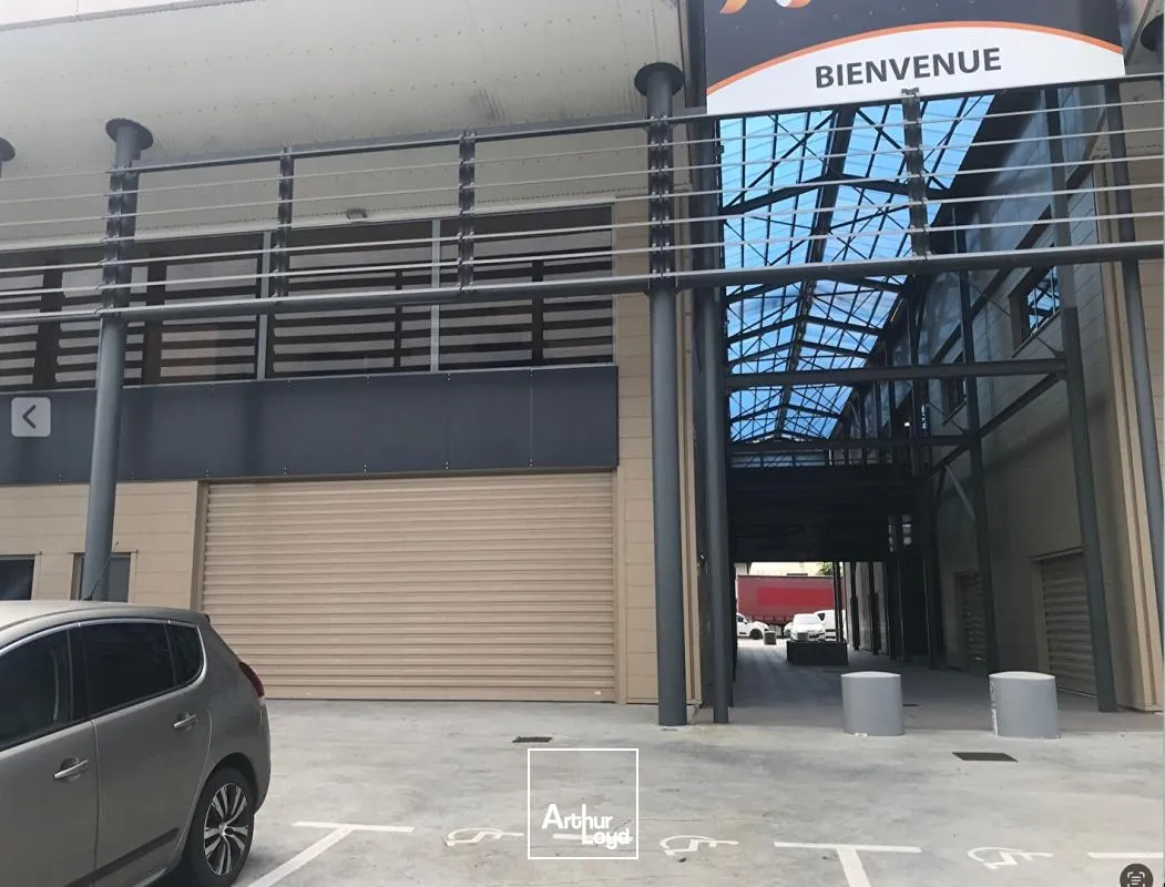 Locaux commerciaux - Location - Baie Mahault - 97122 - 465-465 - 7615820