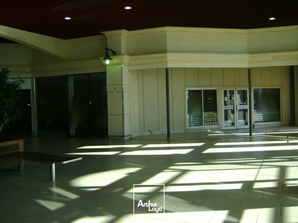 Locaux commerciaux - Location - LES ANGLES - 30133 - 476-476 - 7615865